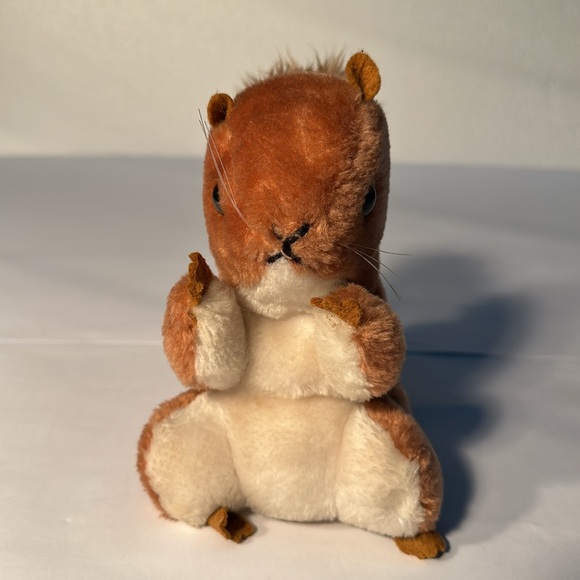 Vintage 1980 Dakin Skeeter Squirrel Plush Stuffed Animal - Picture 2 of 9